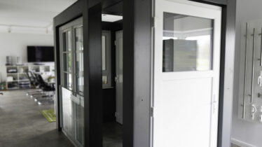 Innentueren, Haustueren und Nebeneingangstueren in unserer Ausstellung